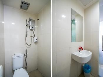 Oyo Rooms Pwtc Lrt Station 쿠알라룸푸르 외부 사진